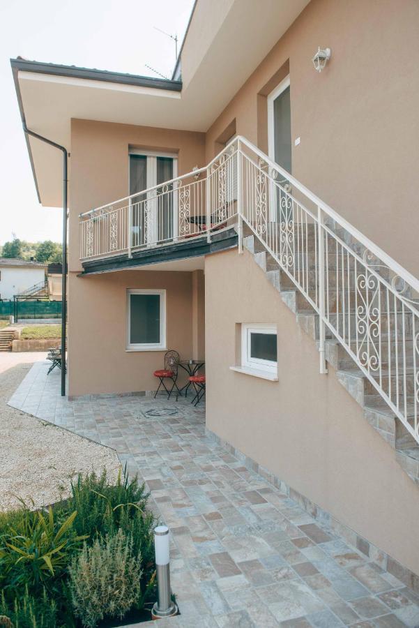 Affitta Camere La Fenice Di Folli Lorella Puegnago sul Garda Exterior foto